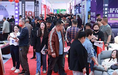 无锡家装展会现场展商云集推出优惠吸引观众
